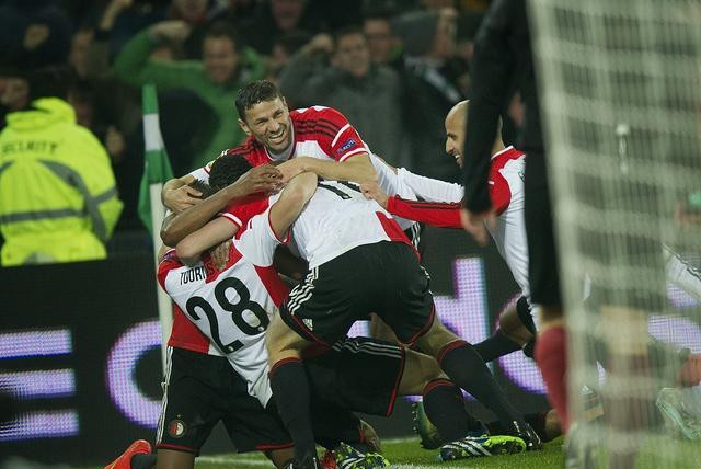 成功蝉联冠 成功蝉联冠