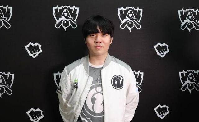 体育山东泰山门将韩镕泽租借加盟沧州雄狮