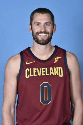 体育CBA：辽宁广厦再会师 精彩对决一触即发