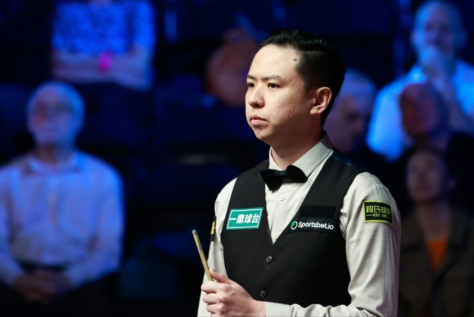 [天下足球]20251215 巴萨稳居榜首