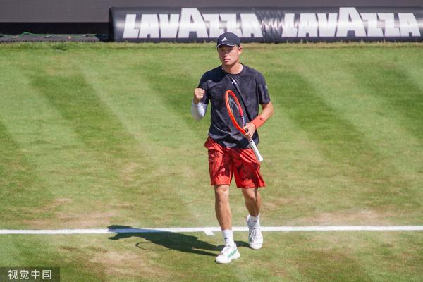 回馈家乡父老，河南队杨意林为后林村80岁以上老人发放礼品