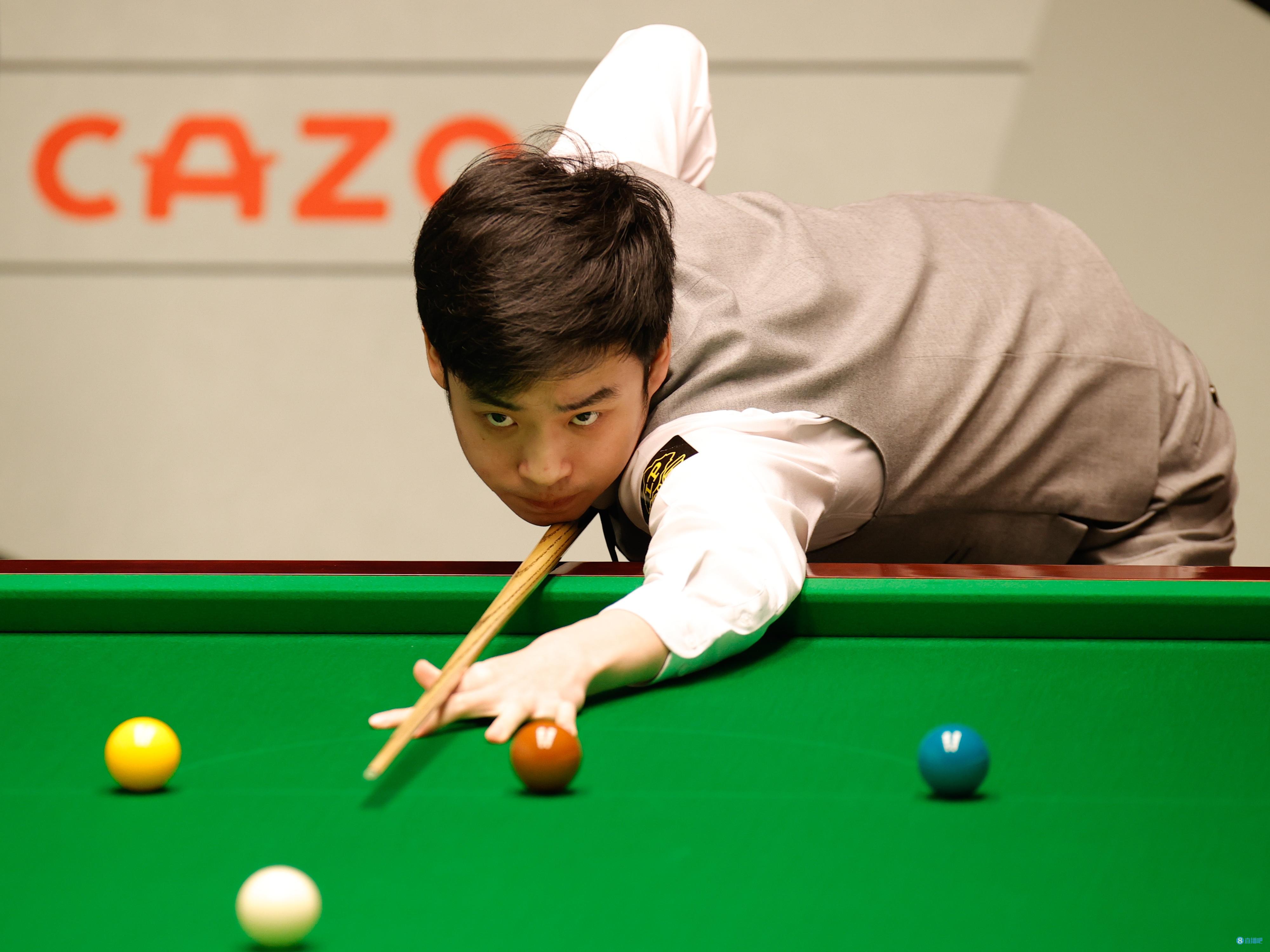 欧冠淘汰赛附加赛次回合｜ 单场7人破门+欧冠史第2大分差 大巴黎向红军 巴塞下马威