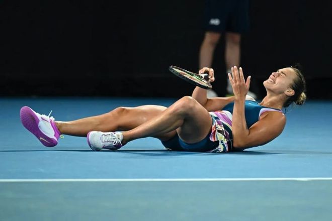 欧冠淘汰赛附加赛次回合｜ 单场7人破门+欧冠史第2大分差 大巴黎向红军 巴塞下马威